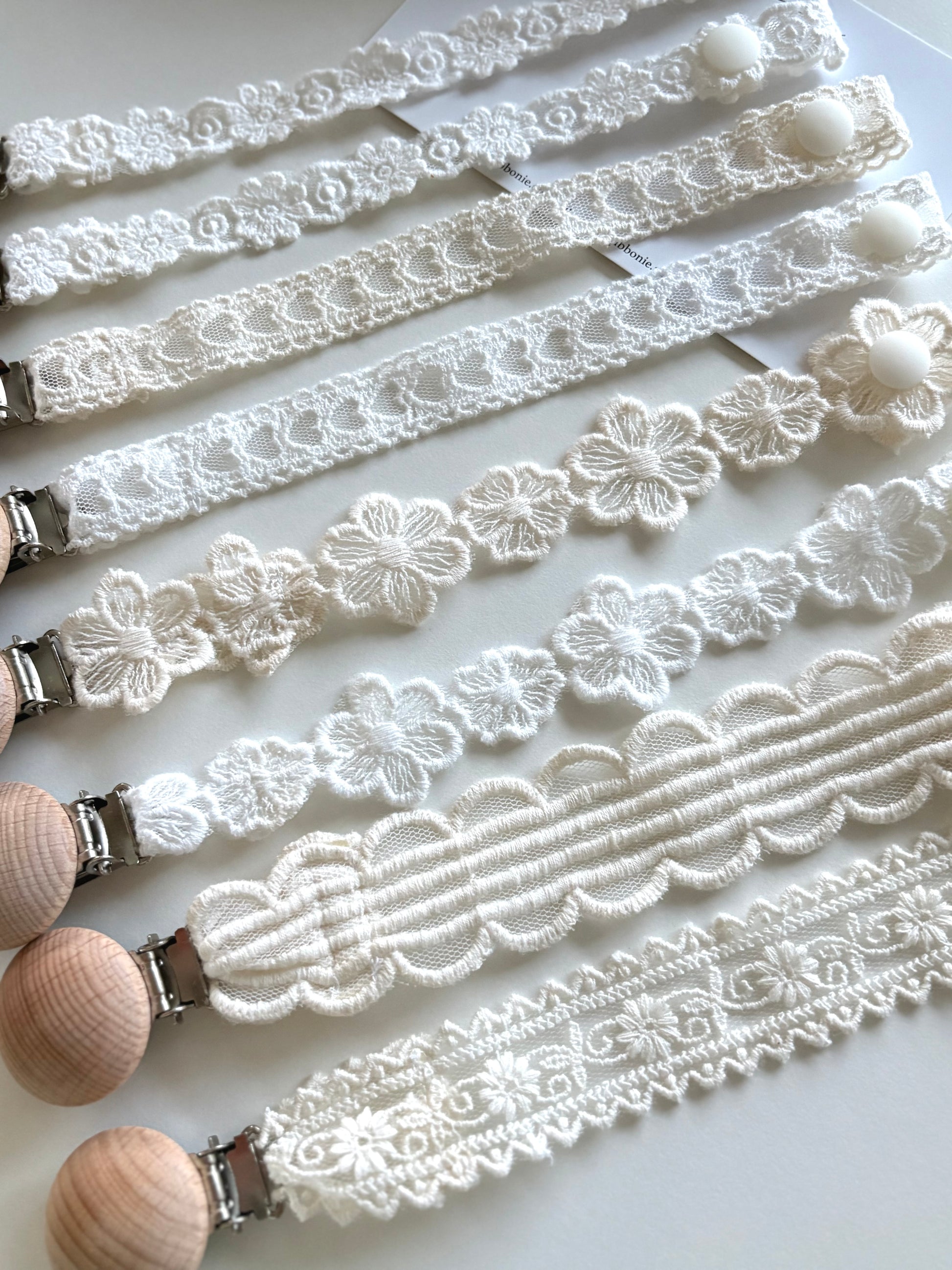 baby dummy clip ribbonie